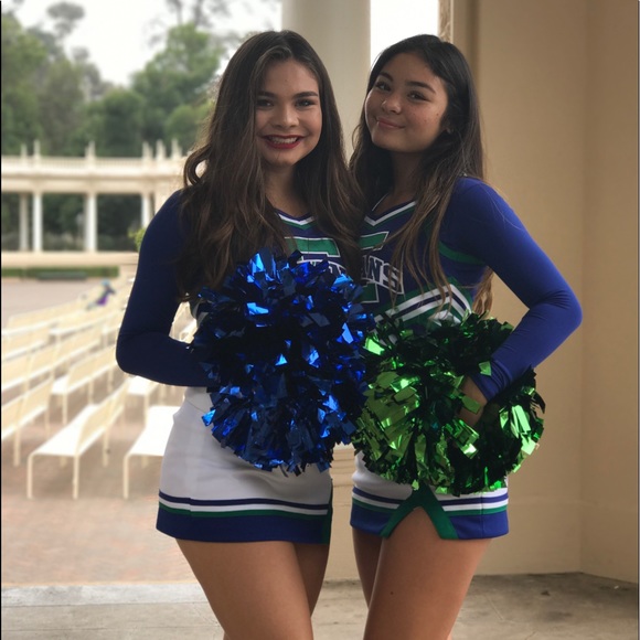 Meet your Posher, Mikayla - Picture 2 of 3